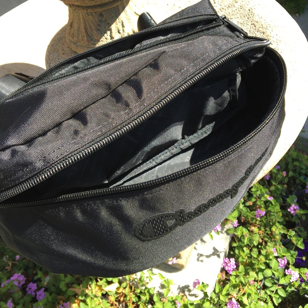 Champion- Stealth Cross Body Pack